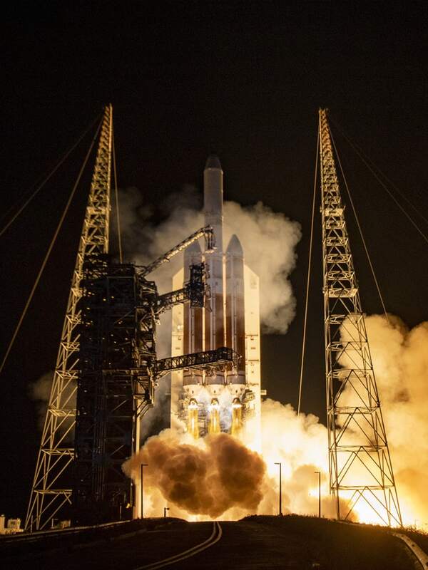 space rocket liftoff